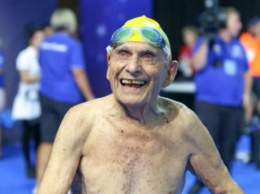 В Австралии 99-летний пловец установил мировой рекорд