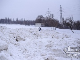 Куда уезжает снег с улиц Кривого Рога