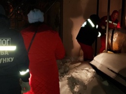 В Одессе на улице спасли замерзающего бездомного
