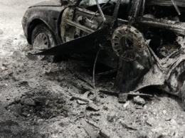 В взорванном в центре Донецка «Фольксвагене» находилось четыре человека: один из них погиб (ФОТО)