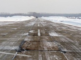 В запорожском аэропорту аварийно приземлился самолет МАУ