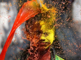 Буйство красок: В Индии прошел фестиваль Холи