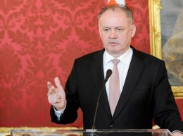 Президент Словакии призвал срочно сменить власть в стране