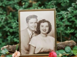 63 года вместе: пенсионеры поразили свадебной фотосессией