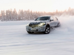 Mercedes испытывает электрокроссовер морозом