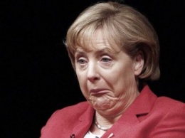 Во Франции покажут скульптуру голой Ангелы Меркель