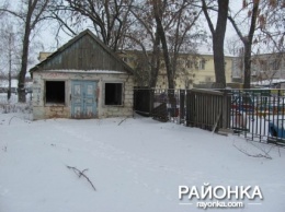 В Запорожской области рядом с детским садом разрушается дом