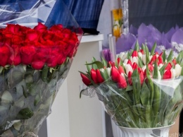 В преддверии праздника: цены на цветы в центре Одессы