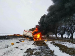 Под Днепром произошло ДТП с пожаром, трое погибших: фото