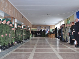 Крымские Росгвардейцы провели патриотическое мероприятие для юнармейцев