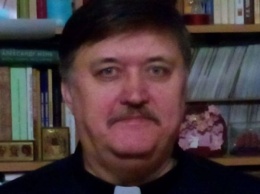 Запорожский священник лишился прихода за то, что молился за ВСУ