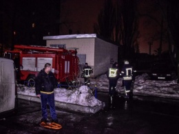 В Киеве произошел масштабный пожар в многоэтажке (видео)