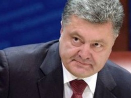 Порошенко расценил поездку Путина в Крым как опасную провокацию