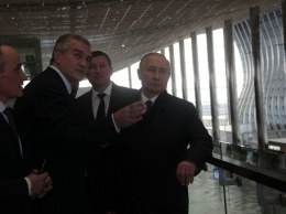Владимир Путин посетил новый комплекс аэропорта "Симферополь" (ФОТО)