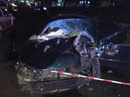 Появилось видео смертельного ДТП на Балковской: гонщик сбил людей на тротуаре (видео)