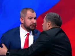 "Жириновскому смена подросла": Конкурент Путина на дебатах напал на представителя Грудинина - видео