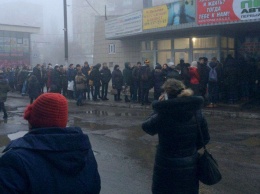 «ДНР» изменила правила проезда из Макеевки в Донецк: теперь дороже и 40 минут в очередях