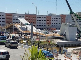 CBS Local: В Майами рухнул пешеходный мост, есть жертвы