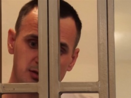 У Сенцова в российской тюрьме крошатся зубы и выпадают волосы
