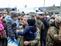 Порошенко побывал в освобожденных прифронтовых селах