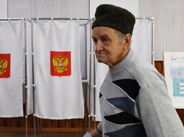 В Симферополе проголосовал 96-летний ветеран - крымский татарин