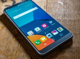 LG G7 может получить LCD-дисплей, а не POLED