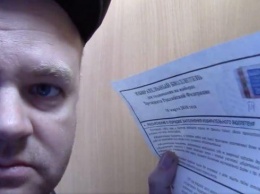 Житель российского Омска съел свой избирательный бюллетень и снял это на камеру