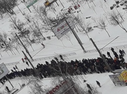 Снежный апокалипсис в Днепре: почему люди не могут уехать на работу (ФОТО, ВИДЕО)