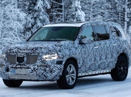 Новый кроссовер Mercedes-AMG GLS проходит дорожные испытания