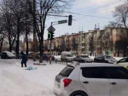 В Днепре на тротуаре нашли тело мужчины