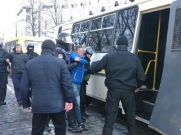 Полиция задержала семь человек из-за стычки под Кабмином