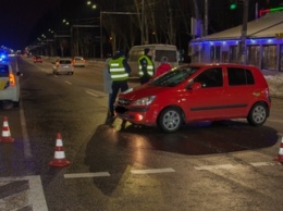 На Набережной Заводской водитель Hyundai сбил 19-летнюю девушку