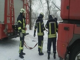 В Краматорске спасатели оказали помощь забуксовавшим фуре и автобусу