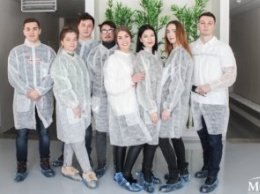 Завод дентальных имплантатов ABM technology провел экскурсию по предприятию для студентов-медиков (ФОТОРЕПОРТАЖ)