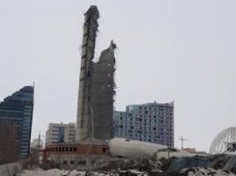 В российском Екатеринбурге взрывом разрушена 230-метровая телебашня