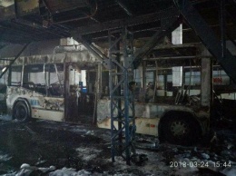 В депо "Николаевэлектротранса" сгорел троллейбус