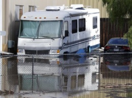 В Калифорнии эвакуируют тысячи людей из-за оползней