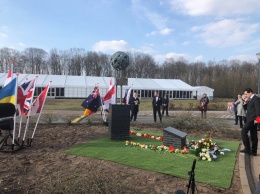 В Нидерландах появился мемориал памяти жертв катастрофы MH17