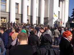 Этот день в истории: Тимошенко не хочет уходить из премьеров, Порошенко собрался в президенты,