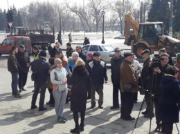 Павлоградцы митинговали под зданием горисполкома