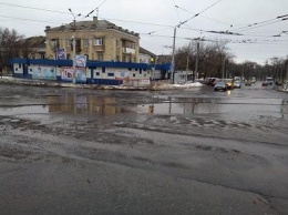 Водителей Краматорска просят быть осторожными на перекресте Тихого-Гампера