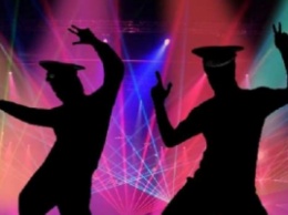 "Доплясались": полицейских, танцевавших под песню Газманова "Офицеры", отправляют в зону АТО