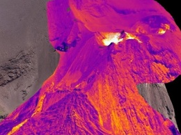 Ученые создали первую трехмерную тепловую карту извергающегося вулкана