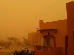 Египет накрыли мощные песчаные бури (видео)