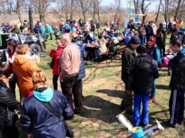 Жители Антоновки взяли участие в акции по озеленению