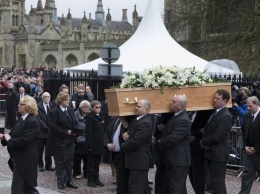 В США похоронили Стивена Хокинга (фото)