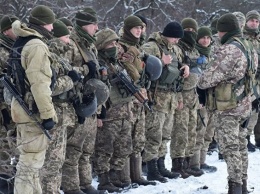 Боец украинского батальона подорвался на мине, заявили в ЛНР