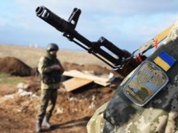 Боевики продолжают нарушать перемирие, используя тяжелое вооружение на Донбассе