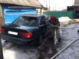 В Полтавской области сотрудники МЧС спасли от пожара автомобиль