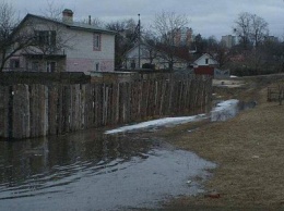 В Чернигове разлился Стрижень. Затоплены частные дома на улице Волонтеров